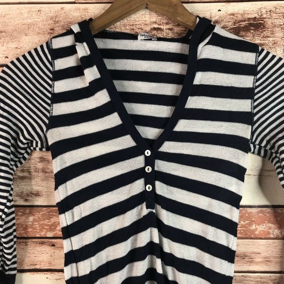 🐙 Splendid Striped Hooded Blouse - Picture 2 of 5